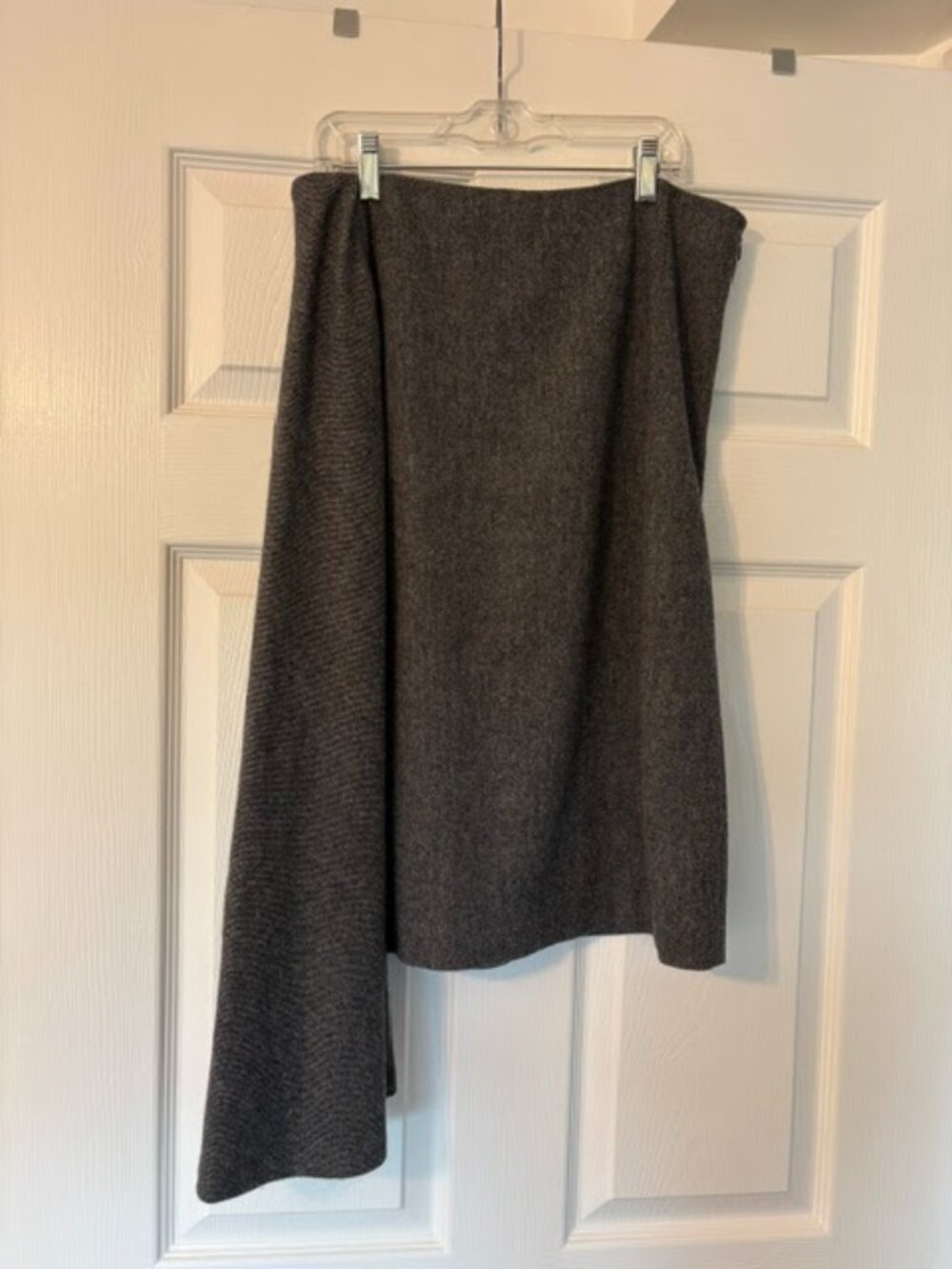Lord & Taylor 424 Fifth size 4 grey asymmetrical skirt